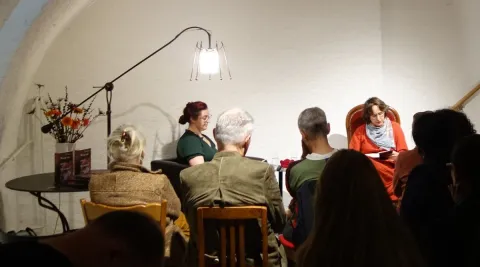 Sofalesung zum 10. Jubiläum